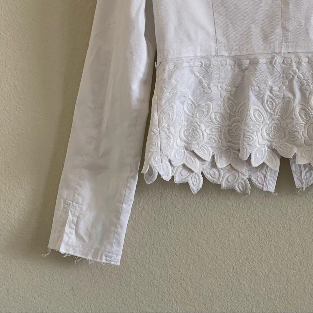 WHBM White semi-distressed cotton blazer jacket with eyelet trim size 4 - Picture 13 of 17